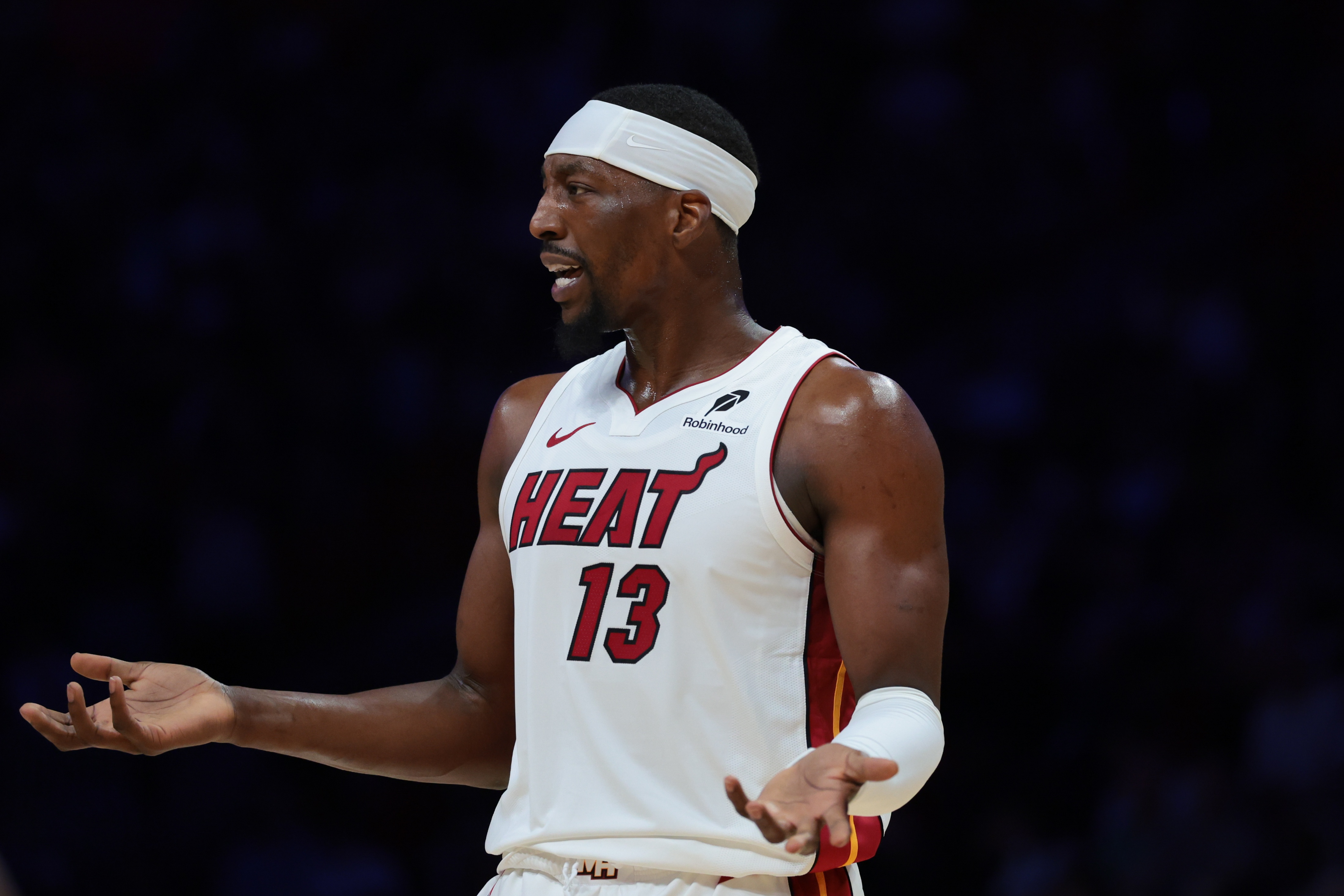 开云综合服务-阿德巴约：我们太多次前一晚防守出色 第二晚却状态掉线了